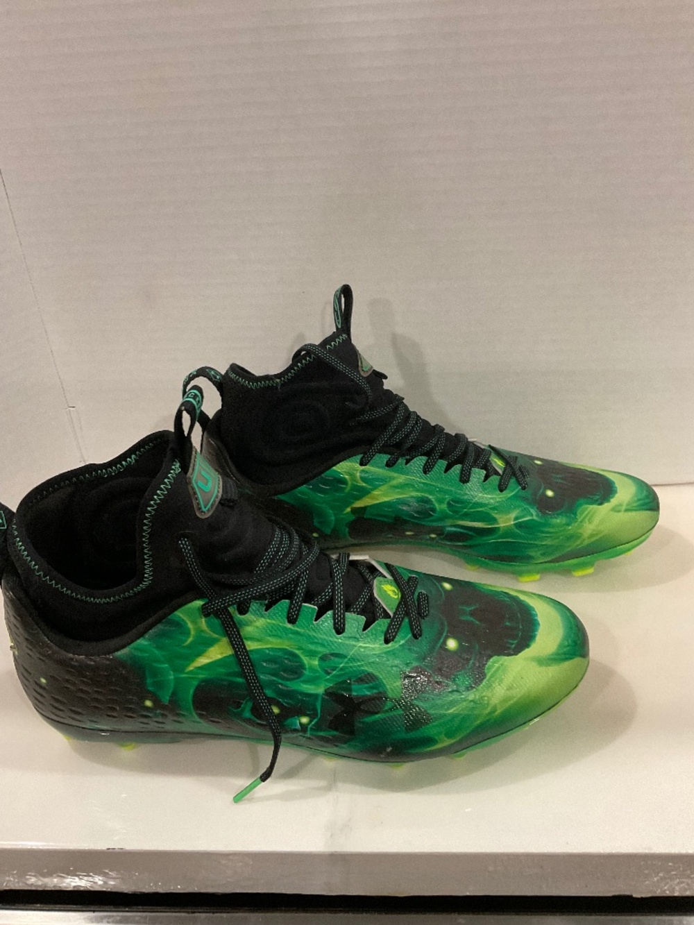 Under Armor HIghlight MC Football Cleats Sz 14 Green Skull Flames Limited Grapic